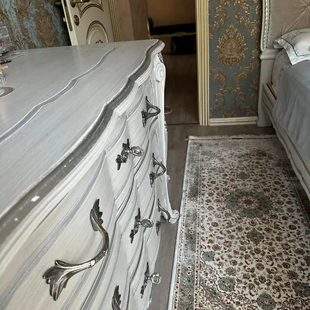 Le Chevreuse Centre-ville Apartment *